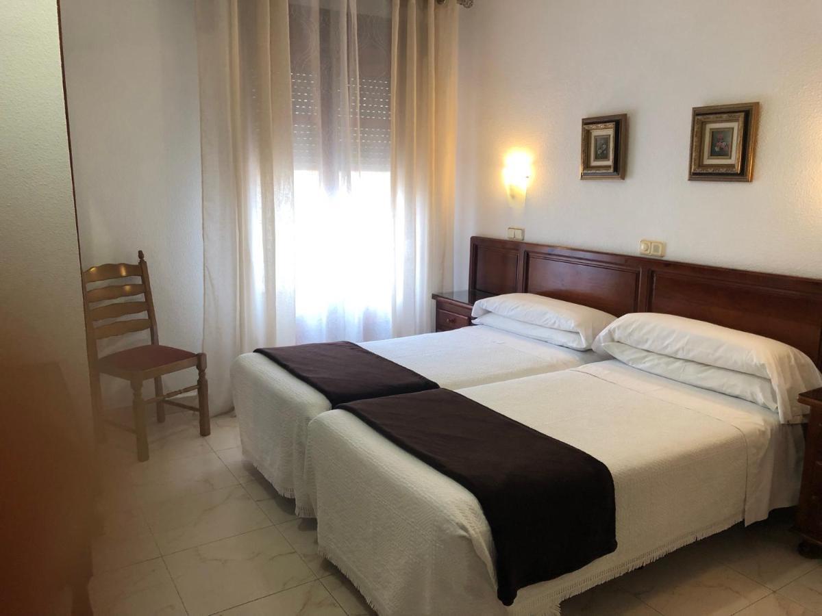 Hotel Martin Toledo Buitenkant foto