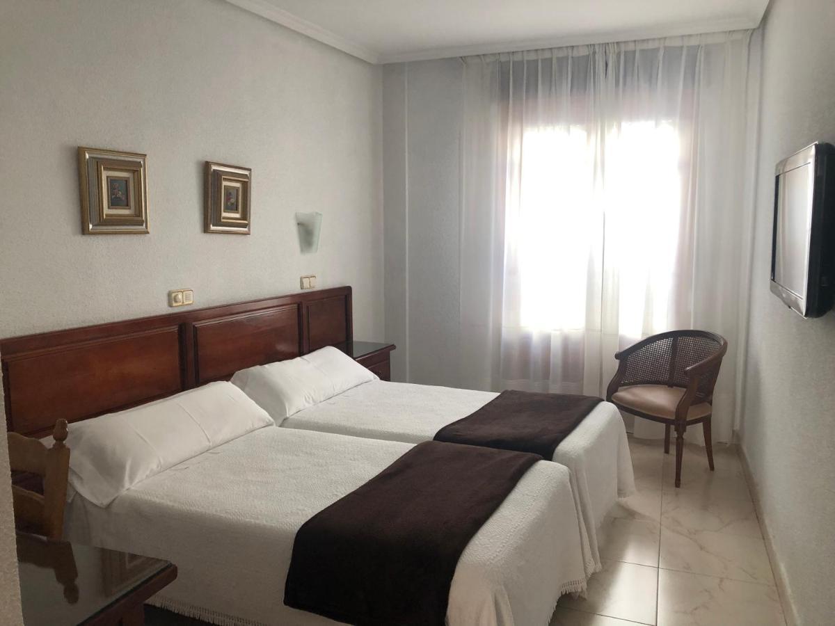 Hotel Martin Toledo Buitenkant foto
