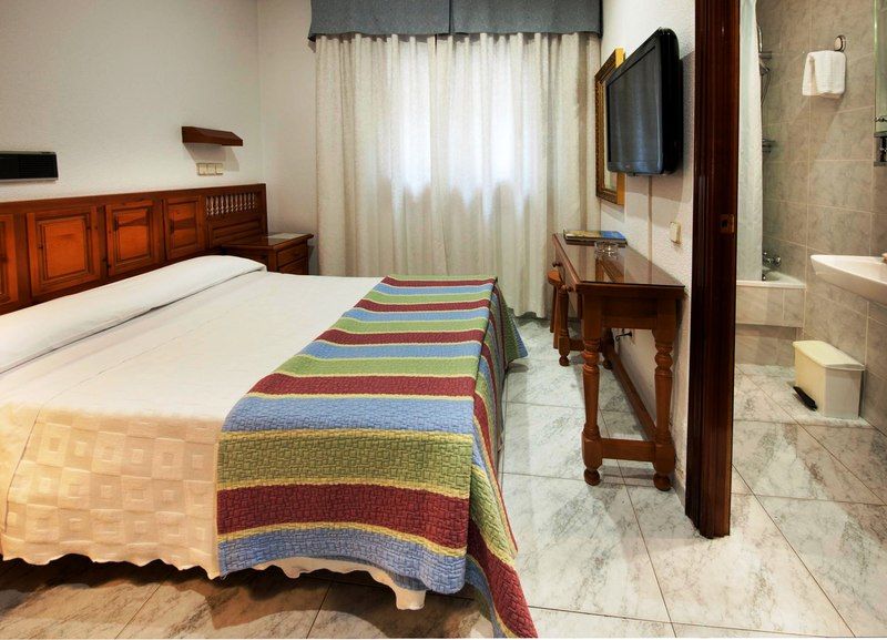 Hotel Martin Toledo Buitenkant foto