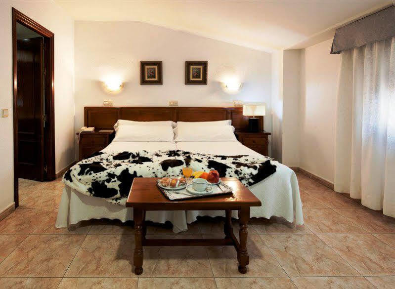 Hotel Martin Toledo Buitenkant foto