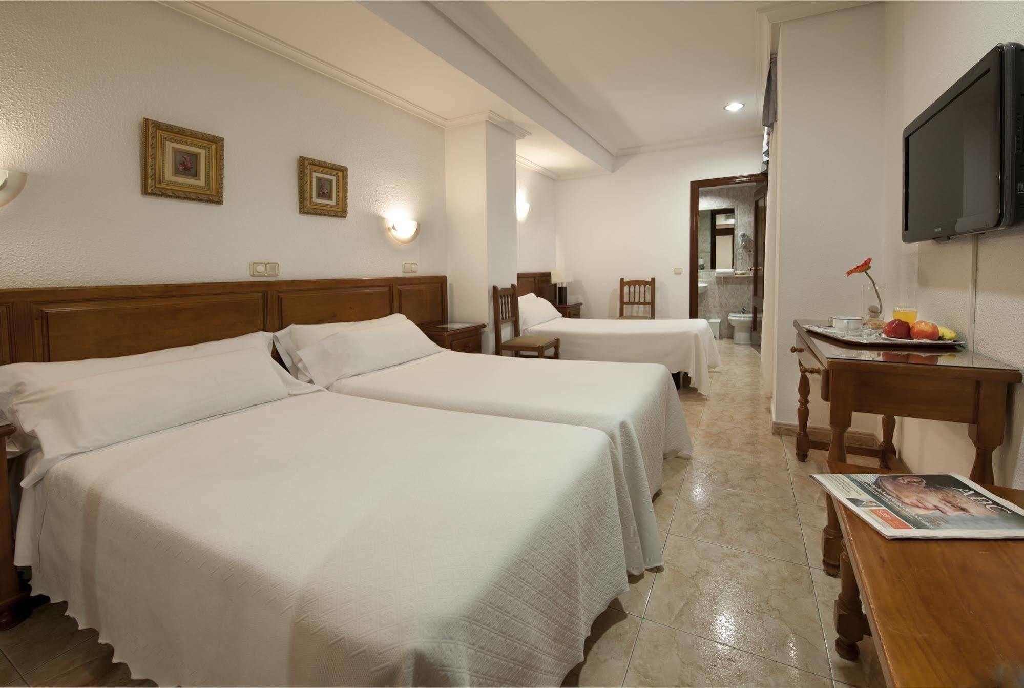 Hotel Martin Toledo Buitenkant foto